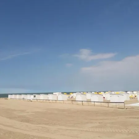 Lägenhet Spacious Knokke-Heist